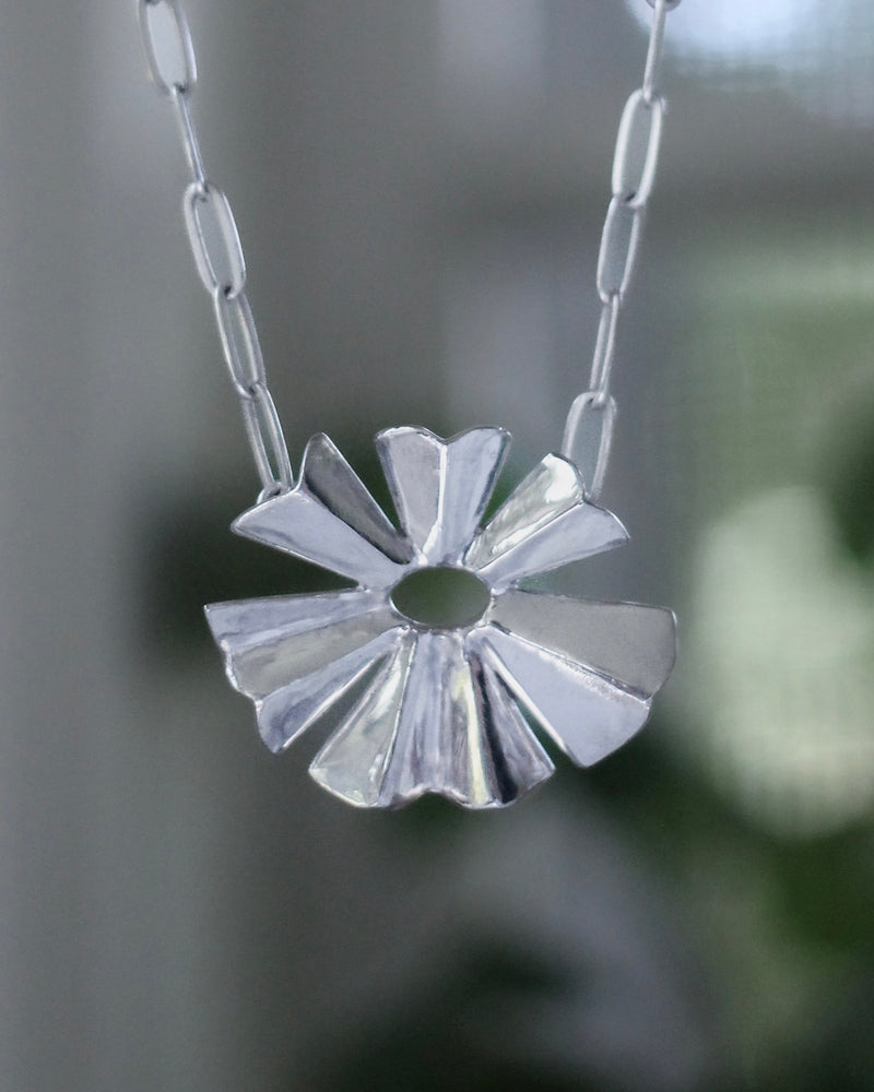 floral Camilla pendant in sterling silver by Susan Ohrn Jewelry